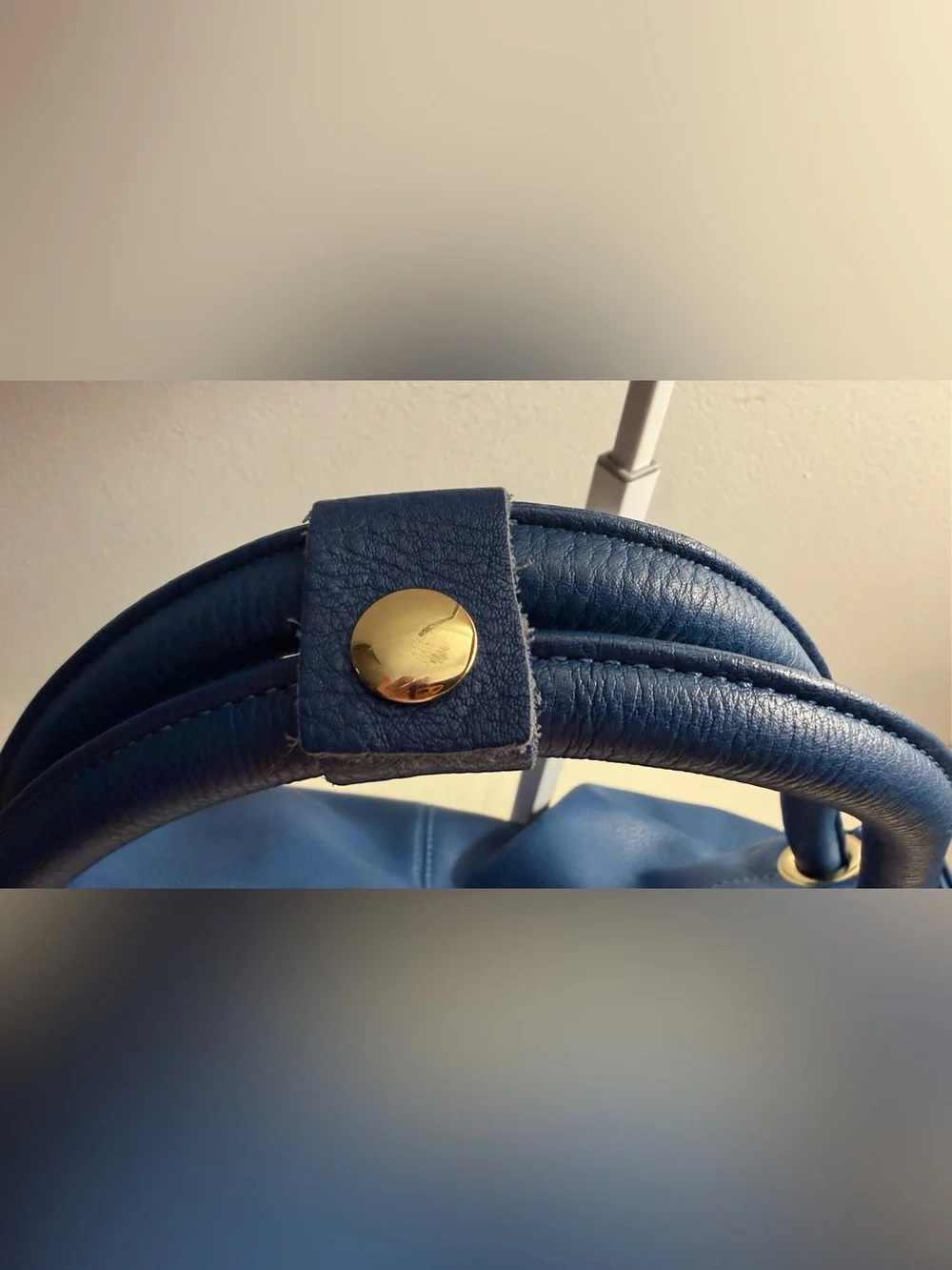 AmeriLeather “Musette” Large Bright Blue Leather Handbag.